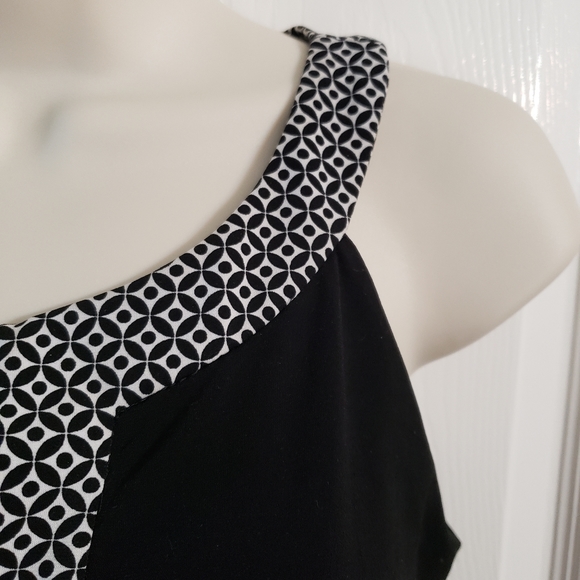 WHITE HOUSE BLACK MARKET DRESS - Picture 11 of 13